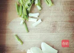 Illustration of how to make fried shredded potatoes with bad pepper 3