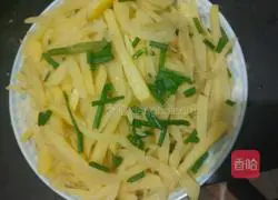 Vinegar potato shreds (sour and spicy potato shreds) Practice illustration 9