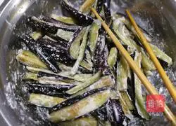 Illustration of how to stir-fry tomatoes and eggplants 6