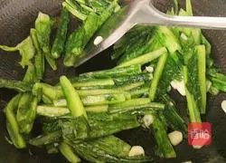 Stir-fry the lettuce Illustration of how to do it 8