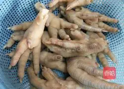 Citric acid Spicy chicken feet recipe 2
