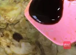 Illustration of how to make cabbage in oyster sauce 8