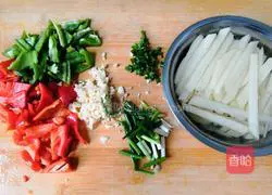 Illustration of how to make spicy potato sticks 3