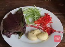 Illustration of steamed eggplant with perilla and garlic paste 3