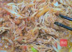 Illustration of making tinfoil garlic mushrooms 3