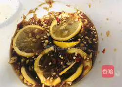 Illustration of how to make chicken feet mixed with lemon 3