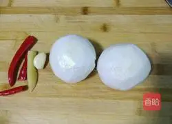 Illustration of how to make stir-fried shredded radish 1