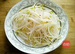 Illustration of how to make saliva cold noodles 9