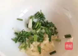 Illustration of how to make cold lotus root 4