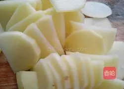 Illustration of how to make dry pot potato slices 2