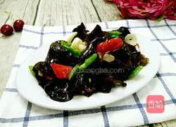 Illustration of how to make stir-fried fungus 7