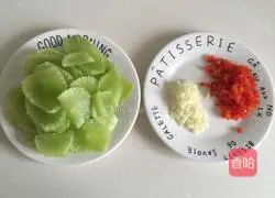 Illustration of how to make cold lettuce slices 2