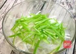Illustration of how to make cool crispy and spicy shredded radish 5