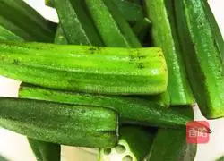 Garlic Steamed Okra Recipe Illustration 1