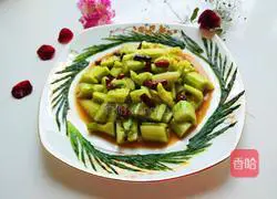 Xinwen Gourmet Hot and Sour Cucumber Recipe Illustration 8