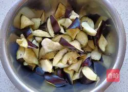 Illustration of how to make eggplant in sauce 5