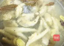 Illustration of how to make cold chicken feet 4