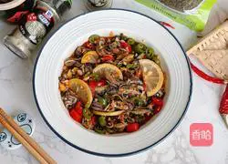 Illustrated recipe for spicy and sour Haihong 10