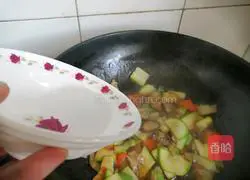 Illustration of how to make fried zucchini 5