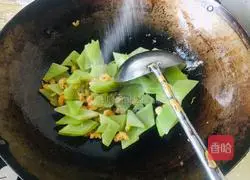 Illustration of how to cook lettuce with sea rice 8
