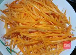 Carrot Illustration of how to make shredded scrambled eggs 1