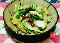 Illustration of how to make stir-fried cabbage in ten minutes