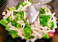 Illustration of how to make oil-consuming seafood mushrooms 8