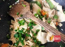 Illustration of how to make hot pepper dried tofu 8