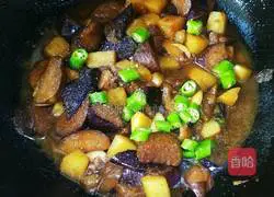 Illustration of how to cook eggplant with potatoes 8