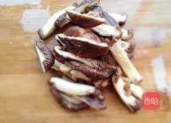 Illustration of how to make green vegetables with mushroom sauce 2