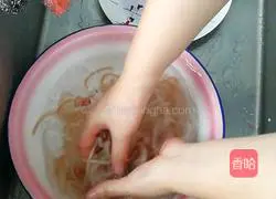 Illustration of how to make pork skin jelly 4