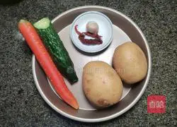 Illustration of how to make stir-fried shredded potatoes 1