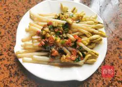 Illustration of how to make peanut sprouts in oyster sauce 7