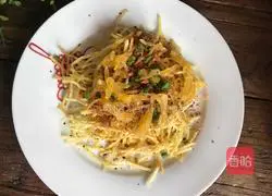 Illustration of how to make fruit mixed with shredded potatoes 9