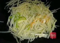 Hot and sour potatoes Illustration of how to make silk 5