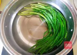 Illustration of grilled leeks 3