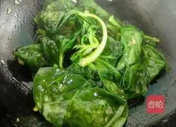 Illustration of how to make garlic fungus 7