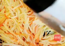 Illustration of how to stir-fry double strands 5