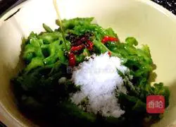 Illustration of how to make sweet and sour bitter melon 13