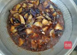 Illustration of how to make eggplant with sauce 9