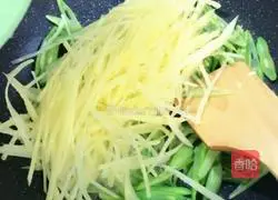 Illustration of how to make vegetarian fried double strands 6