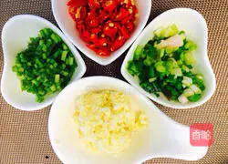 Cold sour Illustration of how to make spicy fungus 2