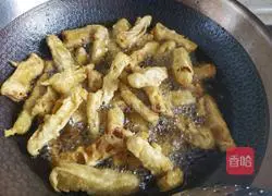 Illustration of how to make salt and pepper king oyster mushroom 10