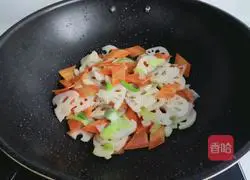 Illustration of how to make carrots and lotus root slices 9