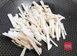 Fry green peppers Illustration of how to make King Oyster Mushroom 4