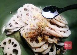 Illustration of how to make the Four Seasons Peaceful Cold Combination for New Year's Eve Dinner 5