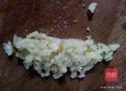 Illustration of how to make stir-fried loofah 4