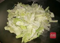 Illustration of how to make stir-fried cabbage 4