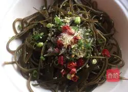 Illustration of how to make cold kelp shreds 4