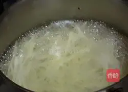 Illustration of home-style cold potato shreds 4